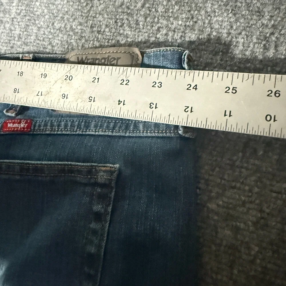 Wrangler Premium‎ Quality Mens Blue Straight Leg Jeans 48x30 Medium Wash